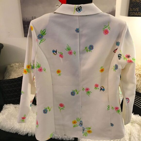 GORGEOUS One button, deep V butterfly 🦋 Blazer - Picture 4 of 7